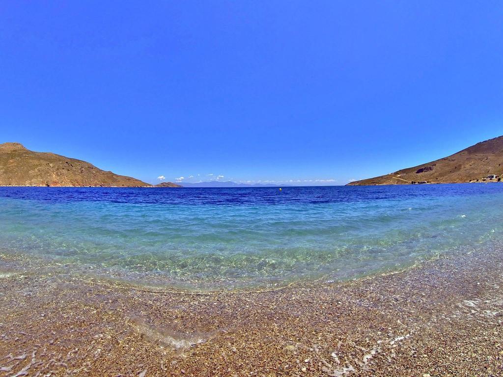 Dream Island Hotel Livadia  エクステリア 写真