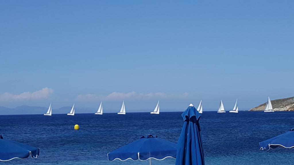Dream Island Hotel Livadia  エクステリア 写真