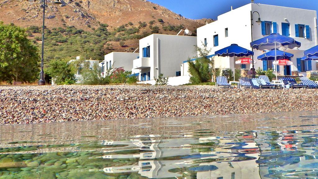 Dream Island Hotel Livadia  エクステリア 写真