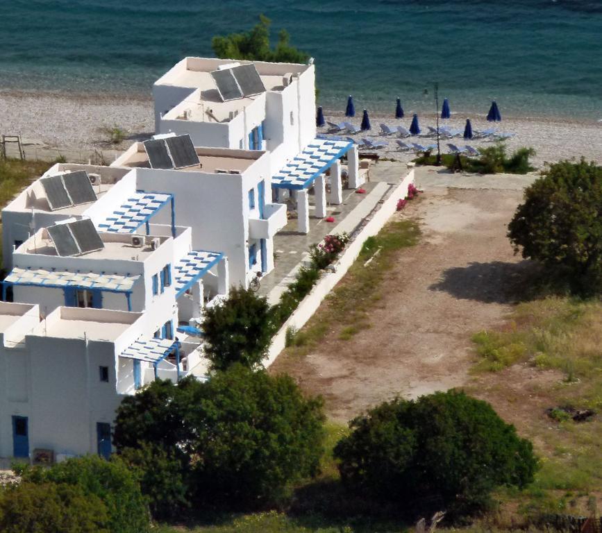 Dream Island Hotel Livadia  エクステリア 写真