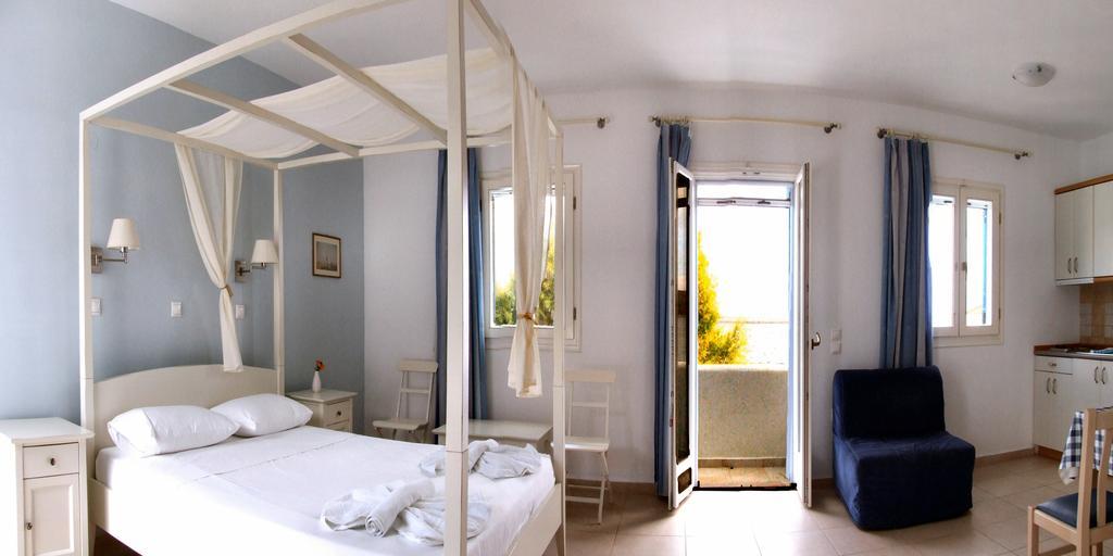 Dream Island Hotel Livadia  エクステリア 写真